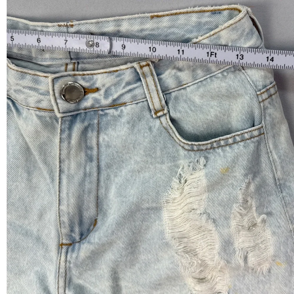 BlueSteel Original Denim Distressed Light Wash Frayed Hem Shorts Size 38